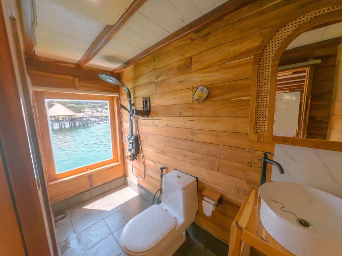 Signature Cabin-Bathroom